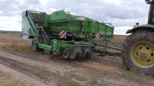 Двухрядный картофелеуборочный комбайн AVR - Колнаг