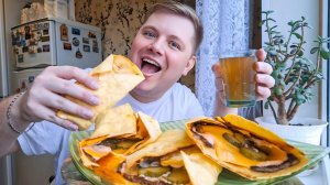 МУКБАНГ БИФ-РОЛЛ КАК В МАКДОНАЛДС