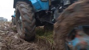 Пахота на МТЗ 82 и МТЗ 80 с плугами ПЛН 3.35, plowing
