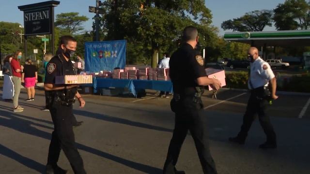 Sweet fundraiser serves up donuts to help pay for therapy for kids with autism смотреть онлайн