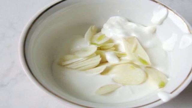 Картофель с грибами в горшочке
