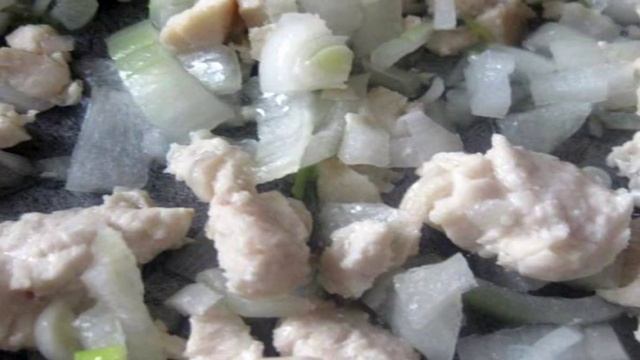 Шаурма в лаваше с курицей
