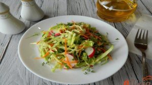 Салат из молодой капусты