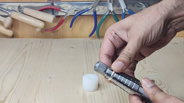 RATHBURN RING STRETCHER | HOW TO STRETCH RINGS USING RATHBURN RING STRETCHER | RING STRETCHER DIY смотреть онлайн