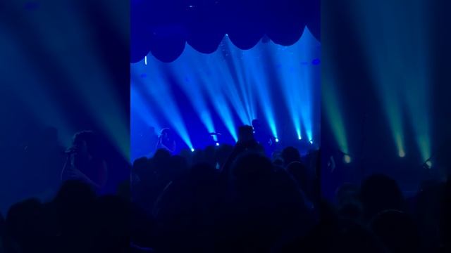 Shatter by Against the current (The Roxy)