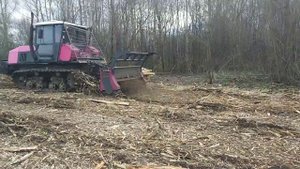 Работа мульчера UM forest 200 на тракторе.