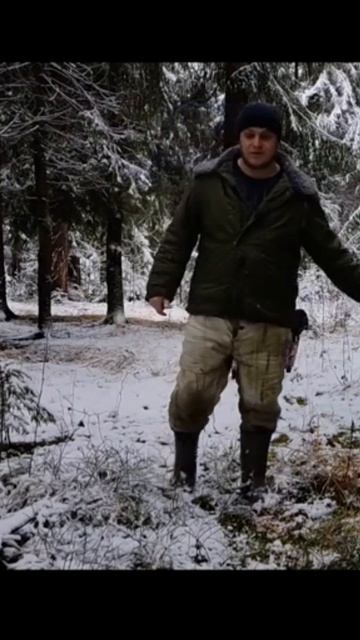 На прогулке с собакой #деревенскаяжизнь #домашниеживотные #лес #природа смотреть онлайн