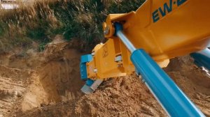 Экскаватор Святовит EW-25-M1 на шасси КАМАЗ