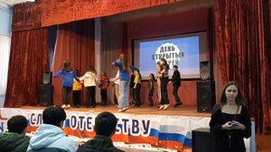 ТАНЕЦ на ДНЕ ОТКРЫТЫХ ДВЕРЕЙ в колледже! ВЫСТУПЛЕНИЕ на МИЛЛИОН!