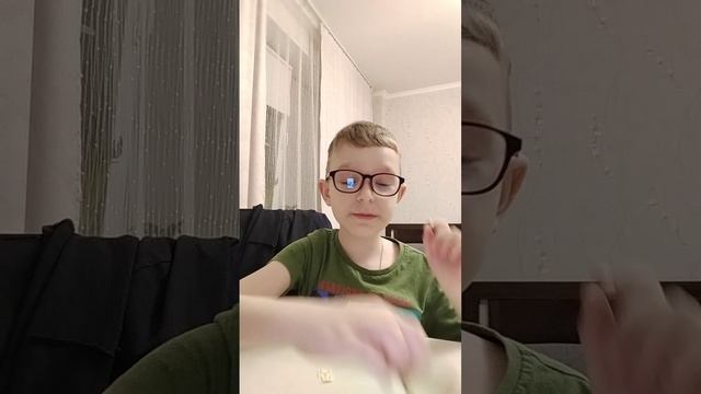 оцениваю Киндер сюрприз (шоколадное яйцо) 1M /10