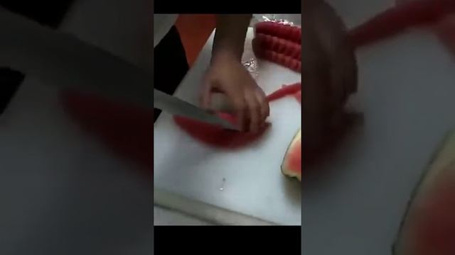 Красивая нарезка арбуза смотреть онлайн