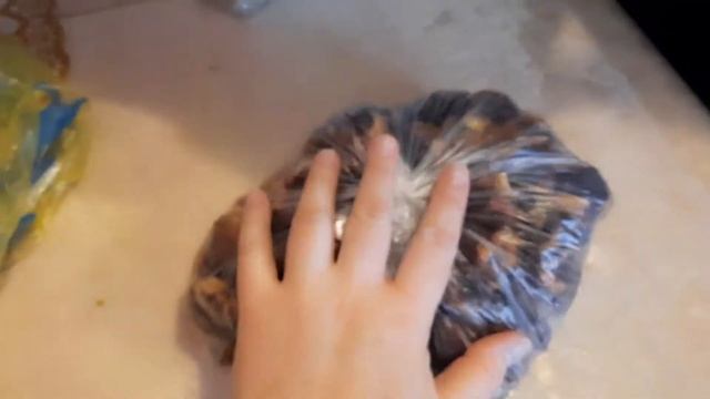 мы с мужем поставили вакцину/ к нам пришла посылка от родителей/ распаковка смотреть онлайн