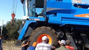 Комбайн зерноуборочный Агромаш 3000