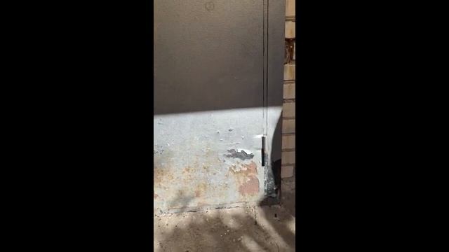 Покраска входной металлической двери! Удаление ржавчины с входной двери и покраска входной двери! смотреть онлайн