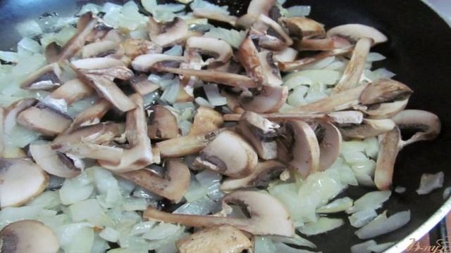 Булочки с грибами и сыром