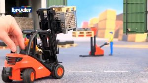 Погрузчик вилочный Linde H30D 02511 BRUDER