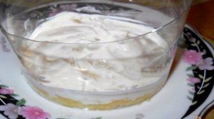 Слоеный салат с тунцом и кукурузой