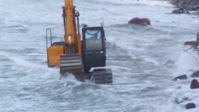Excavator Russia the Baltic Sea - Экскаватор 1 Russia
