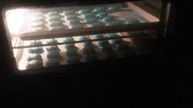 Red, White, and Blue Macarons смотреть онлайн