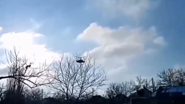 🔴 Weird Russian Helicopter Attack In Ukraine Explained смотреть онлайн