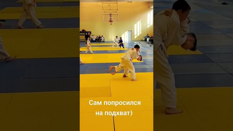 не смог отказать