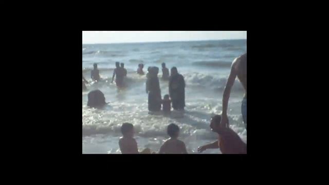 Day at the Beach with my Egyptian Family смотреть онлайн