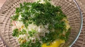 Натереть на терке замороженные куриные грудки! Вам обязательно понравится этот быстрый и вкусный рец
