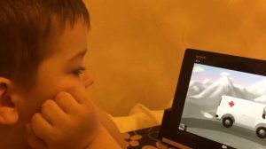 Стасик поет песенку''машина едет далеко''