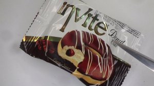 Взял на пробу Пончик Invite Donut Cake в Какао Глазури с Какао Наполнителем Обзор Покупки