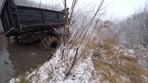 Зил 131 на арочных колёсах в "нашем" любимом болоте!!!