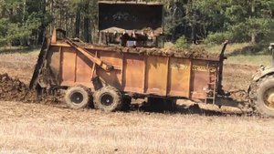 Внесение навоза / АМКОДОР 352С, John Deere 8430, БЕЛАРУС 3022ДЦ.1 /