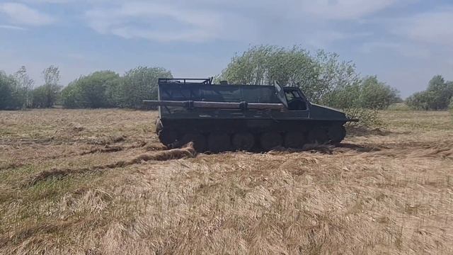 ГТТ вытаскивает погрузчик SDLG из ПОЙМЫ!!! смотреть онлайн