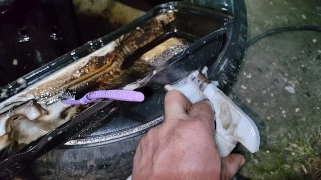 Как быстро отмыть лаковые отложения картера и нагар двигателя.