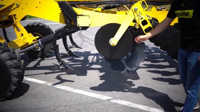 Інтенсивний обробіток ґрунту за один прохід дисколаповим культиватором ACTROS RO
