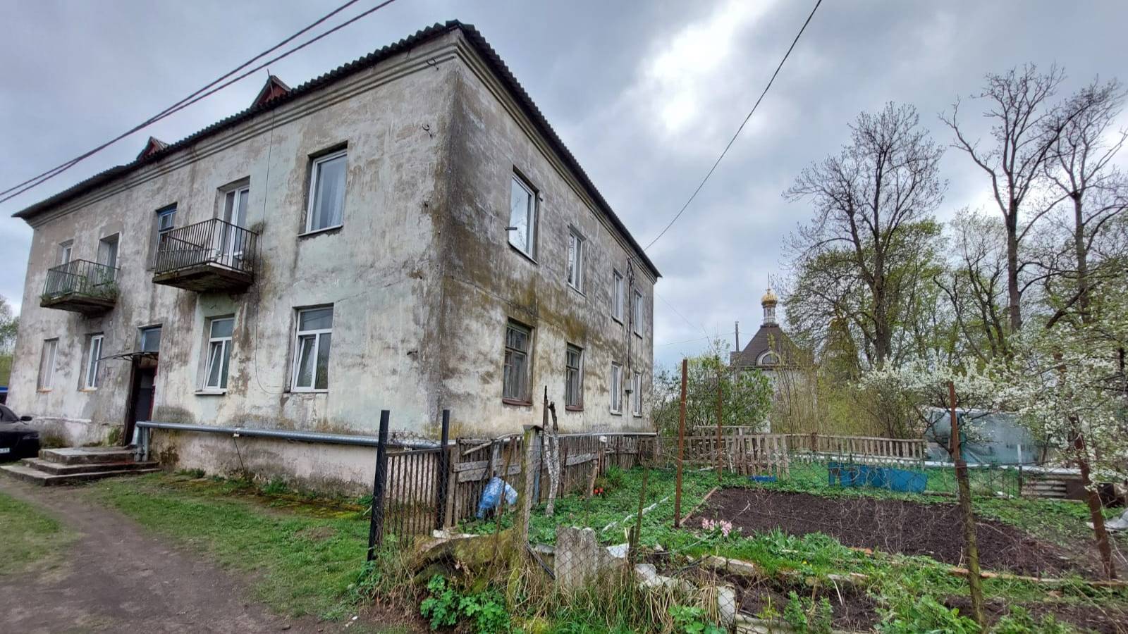 В продаже двухкомнатная квартира мкрн Прибрежный, ул. парковая, 17. Кирпичный дом, высокие потолки!