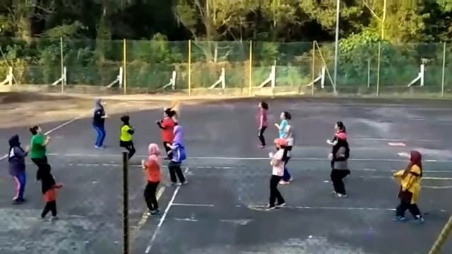 DSV,2NE1 & PIKATARO " I AM ME AEROBIC DANCE FITNESS " смотреть онлайн