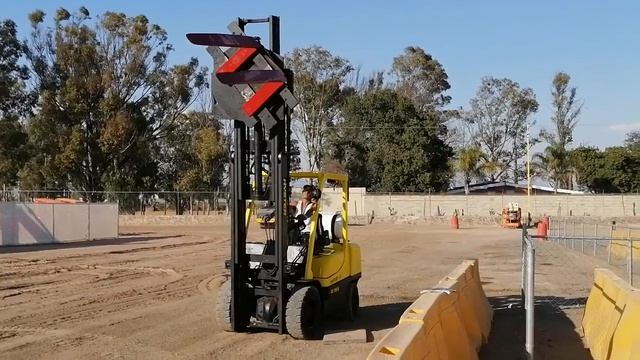 2016 HYSTER H30XT - 238P смотреть онлайн