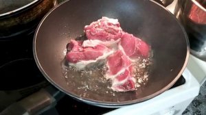 Жареный мясо баранина и жареный печень говядины.