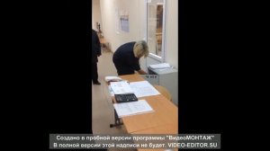 Председатель УИК№2045 пытается убежать от регистрации жалоб на нарушения на её участке.