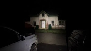 NEW Olight Seeker 4 Pro Flashlight: 4600 Lumens, Infinity Option | Light For Car, Kit, EDC, Home