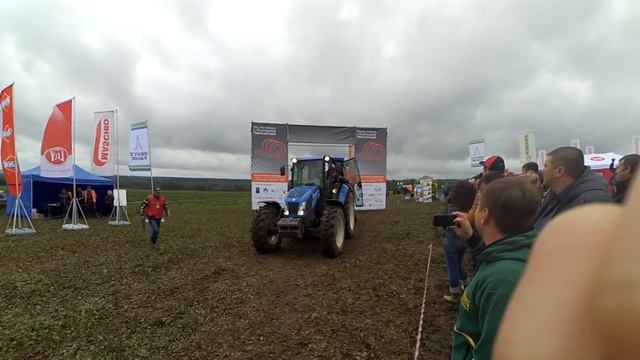 Аграрный поединок 2016. Гонки тракторов. Сельское хозяйство. смотреть онлайн