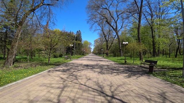 Путешествие. Прогулка по прекрасному парку Нальчика. Кабардино-Балкария