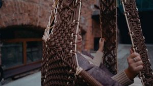 Подвесное кресло с подставкой