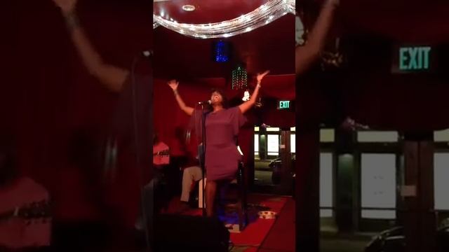 Hate on ME (live at Eden's Lounge) смотреть онлайн