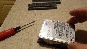 Мощный неодимовый магнит из старого  HDD диска.