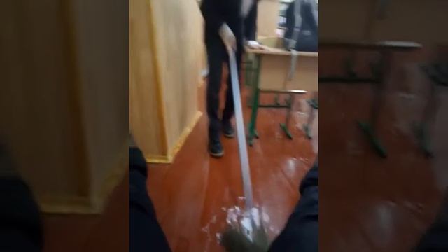 Уборка кабинета учеником 11 класса смотреть онлайн
