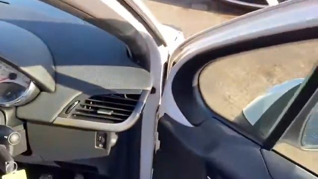 Peugeot 207 1.6 HDi FAP Allure 5dr смотреть онлайн