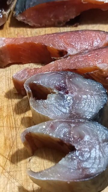 Скумбрия и горбуша холодного  копчения. смотреть онлайн