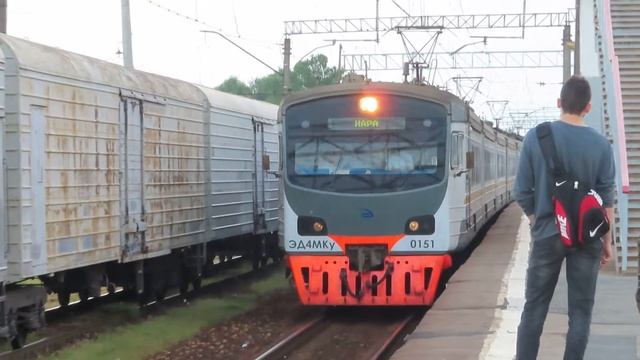 Электропоезд ЭД4МКУ-0151 ЦППК станция Селятино 15.06.2021 | ED4MKU-0151 CPPK train at Selyatino смотреть онлайн