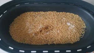 Пшеничная каша с куриными бедрами в пароварке